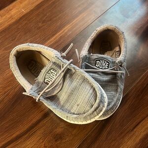 Children’s hey dudes